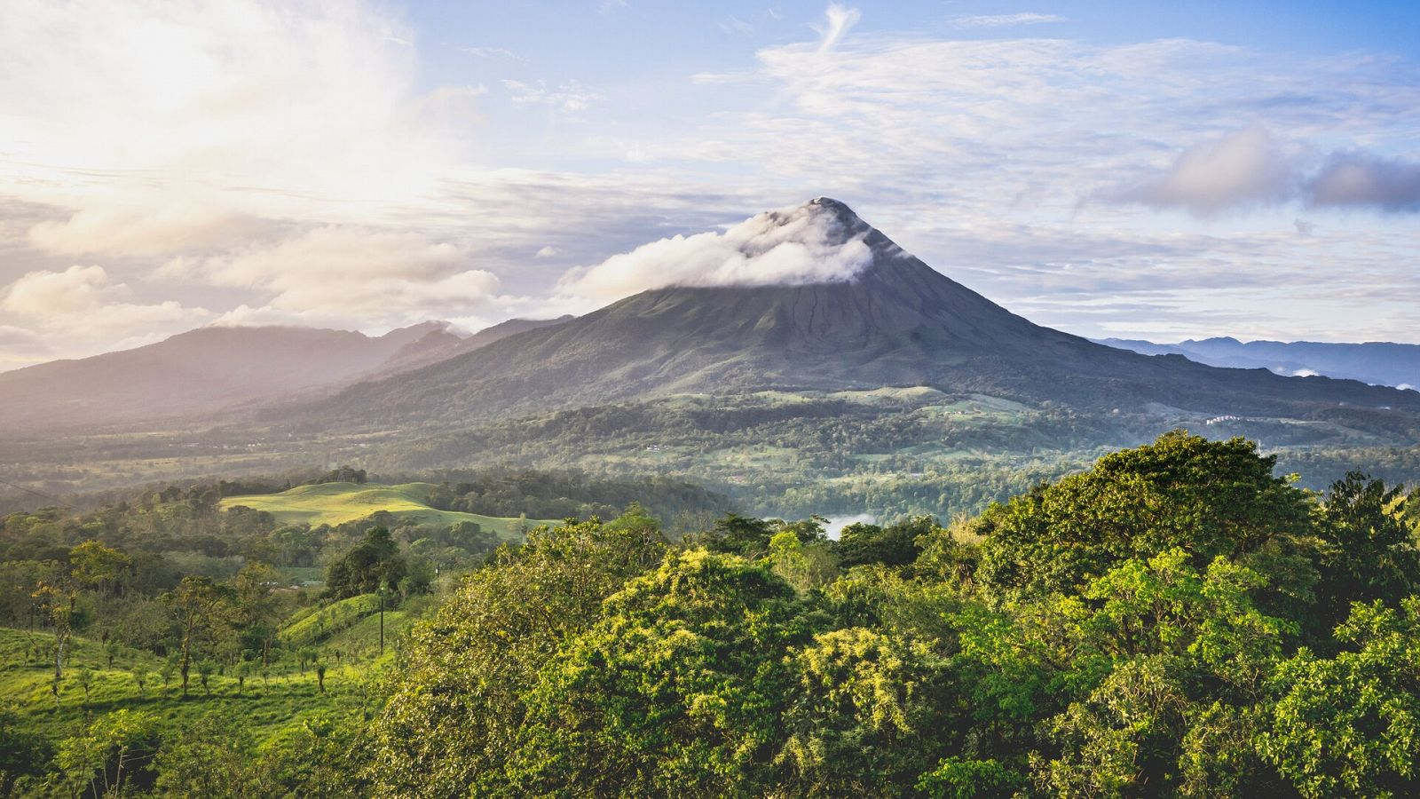 Costa Rica natural landscape — Eagles Shuttle